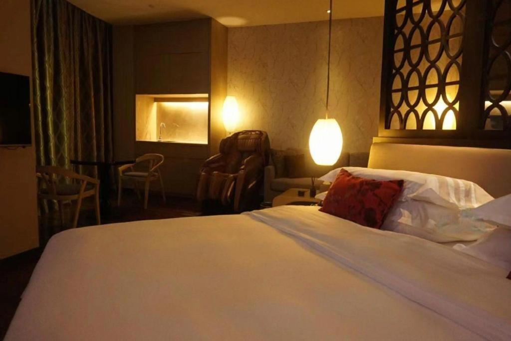 Maison New Century Hotel Dongguan Đông Hoản Ngoại thất bức ảnh
